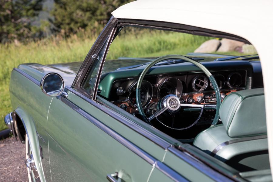 Детали экстерьера Rambler Ambassador 990 Convertible 1965 года  (фото 19 из 31)